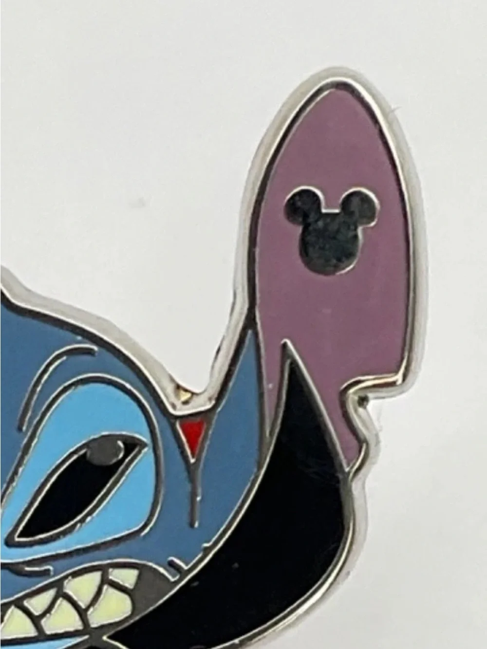 Disney Pin Stitch Vampire Halloween hidden mickey Experiment 626